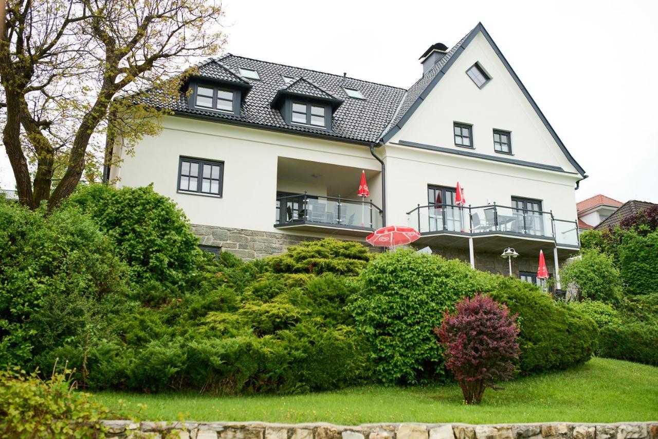 Haus Aussicht - Ferienwohnungen Velden Velden am Wörthersee Eksteriør bilde